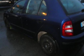 Moteur essuie glace arriere SKODA FABIA 1