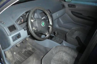 Moteur essuie glace arriere SKODA FABIA 1