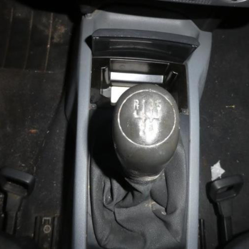Moteur essuie glace arriere SKODA FABIA 1 Photo n°9