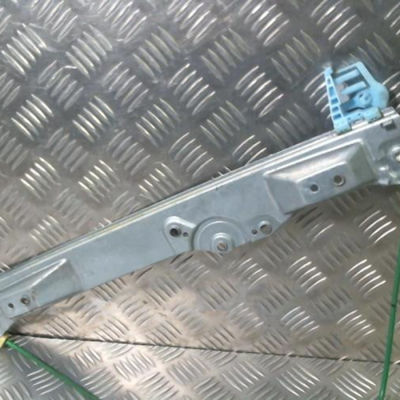 Leve vitre electrique avant gauche OPEL CORSA D Photo n°3