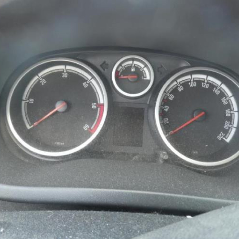 Leve vitre electrique avant gauche OPEL CORSA D Photo n°14