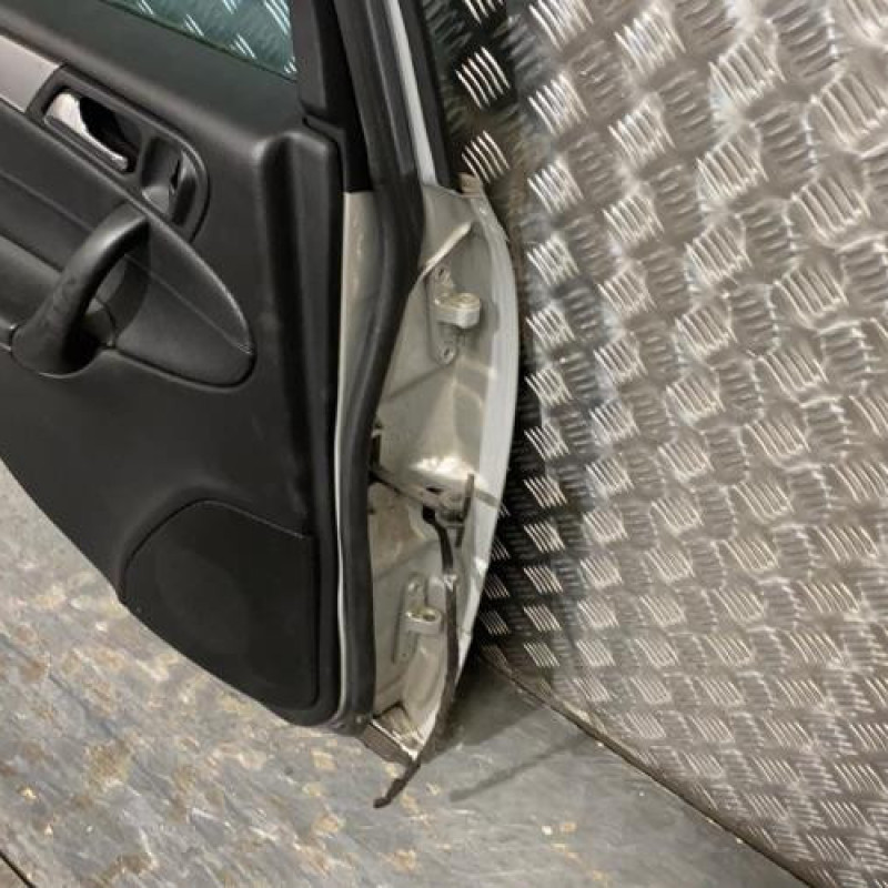 Porte arriere gauche MERCEDES CLASSE C 203 Photo n°4