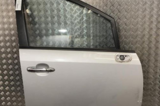 Porte avant droit KIA CARENS 3 Photo n°1