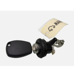 Bouton de coffre DACIA SANDERO 1
