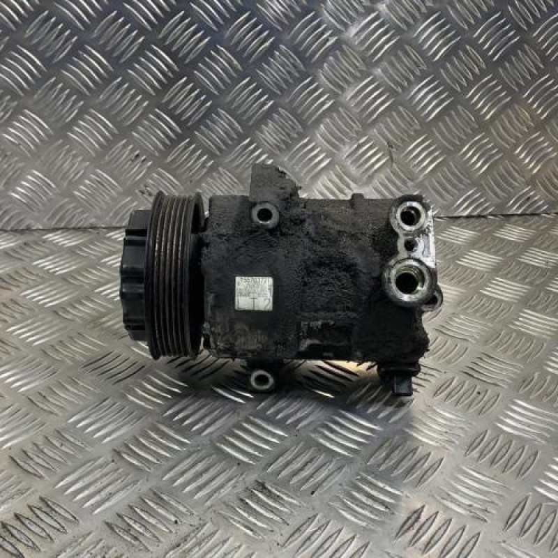 Compresseur clim OPEL CORSA D Photo n°1