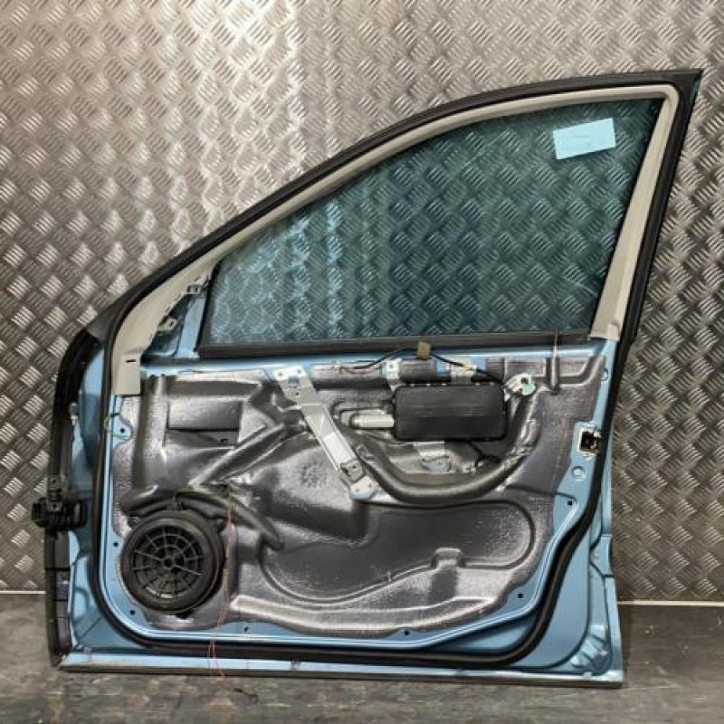 Porte avant droit MERCEDES CLASSE C 203 Photo n°3