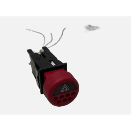 Bouton de warning PEUGEOT 106 Photo n°1