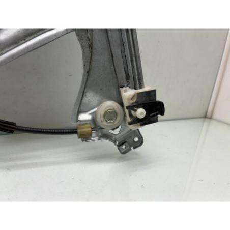 Leve vitre electrique avant gauche RENAULT CLIO 3