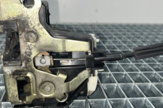 Serrure avant droit RENAULT CLIO 2