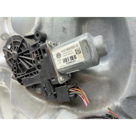 Leve vitre electrique avant gauche VOLKSWAGEN POLO 4