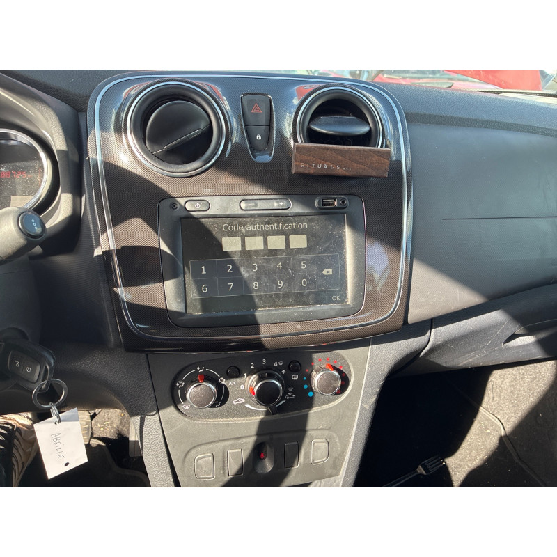 DACIA SANDERO 2 PHASE 2 1.0i - 12V TURBO TCE 100 Photo n°13