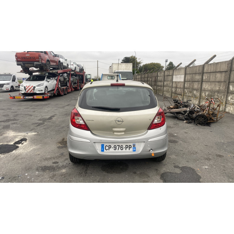 OPEL CORSA D PHASE 1 1.2i - 16V Photo n°5
