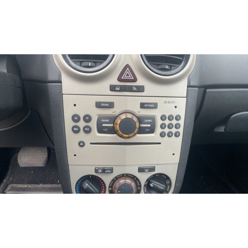 OPEL CORSA D PHASE 1 1.2i - 16V Photo n°9