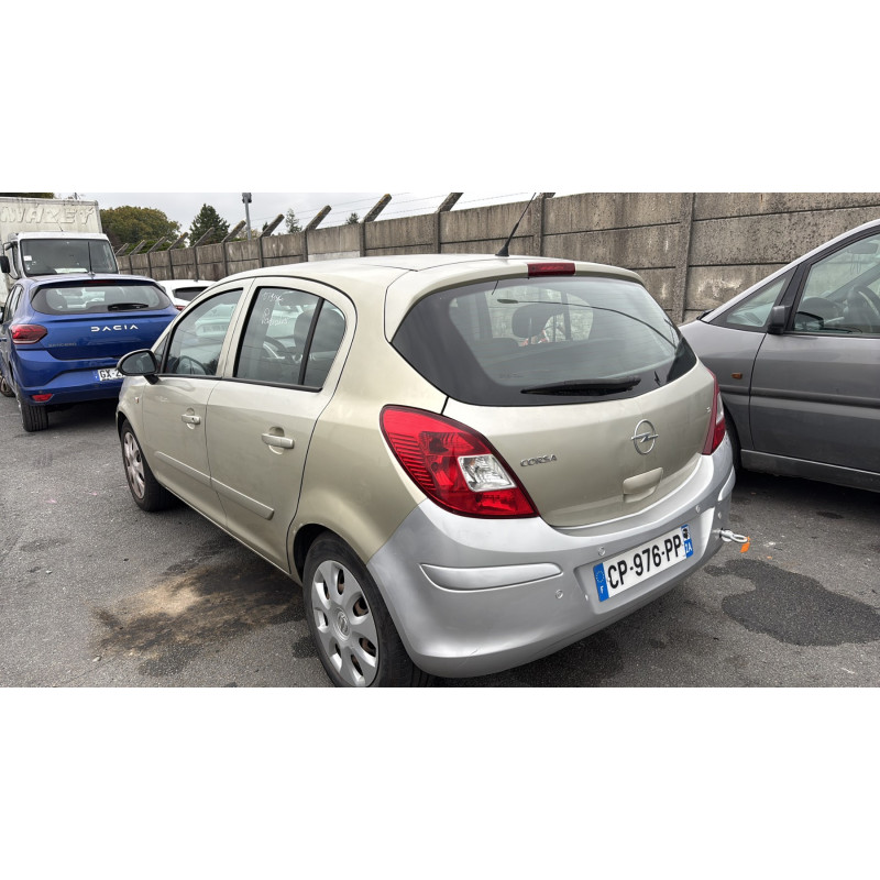 OPEL CORSA D PHASE 1 1.2i - 16V Photo n°15