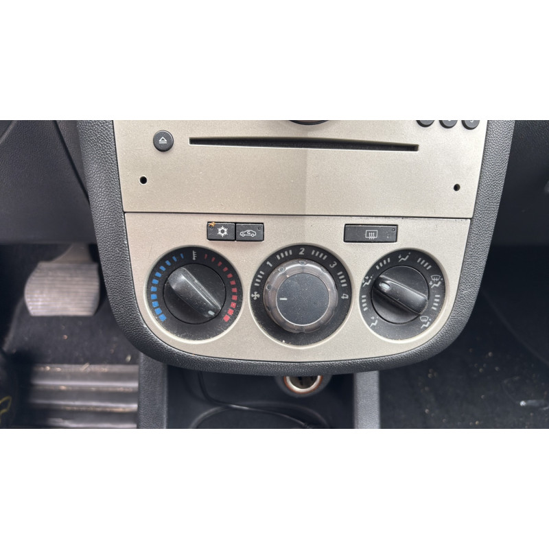 OPEL CORSA D PHASE 1 1.2i - 16V Photo n°29