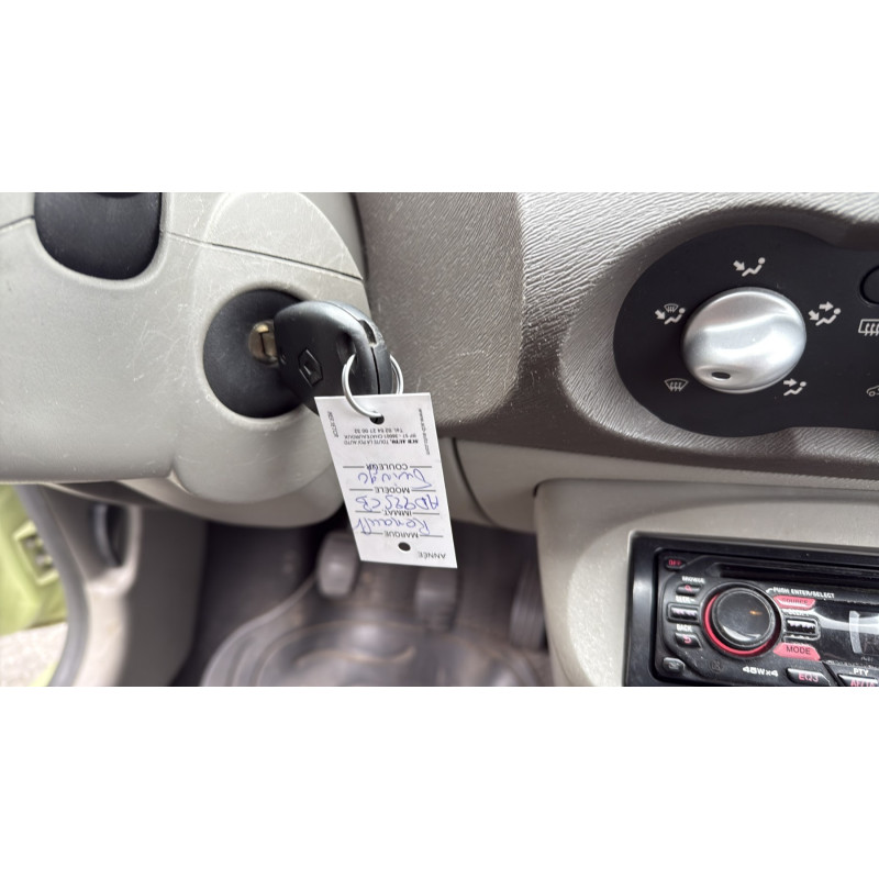 RENAULT TWINGO 2 PHASE 1 1.2i - 16V Photo n°18