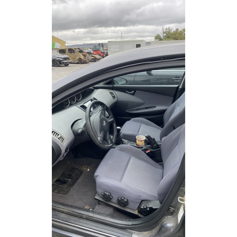 NISSAN PRIMERA 3 1.8i - 16V Photo n°6