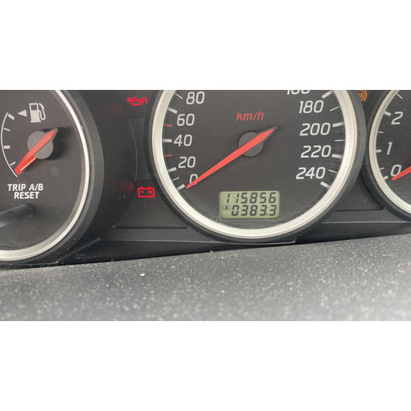 NISSAN PRIMERA 3 1.8i - 16V Photo n°9