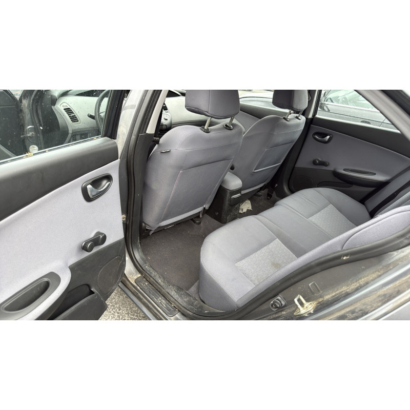 NISSAN PRIMERA 3 1.8i - 16V Photo n°22