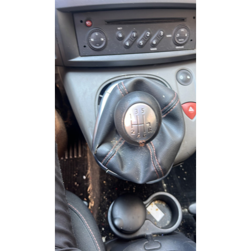 RENAULT SCENIC 2 PHASE 2 1.9 DCI - 8V TURBO Photo n°8
