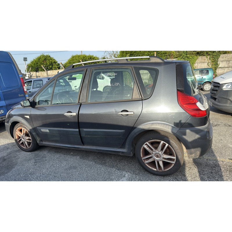 RENAULT SCENIC 2 PHASE 2 1.9 DCI - 8V TURBO Photo n°17