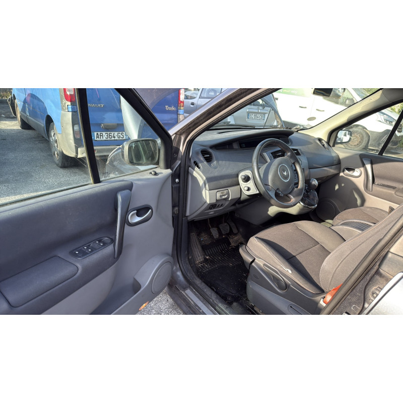 RENAULT SCENIC 2 PHASE 2 1.9 DCI - 8V TURBO Photo n°25