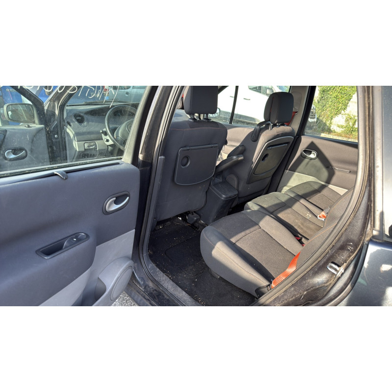 RENAULT SCENIC 2 PHASE 2 1.9 DCI - 8V TURBO Photo n°26