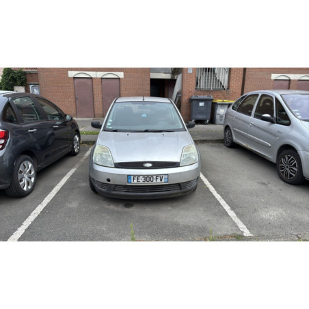 FORD FIESTA 5 PHASE 1 1.3i - 8V Photo n°1