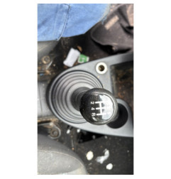 FORD FIESTA 5 PHASE 1 1.3i - 8V