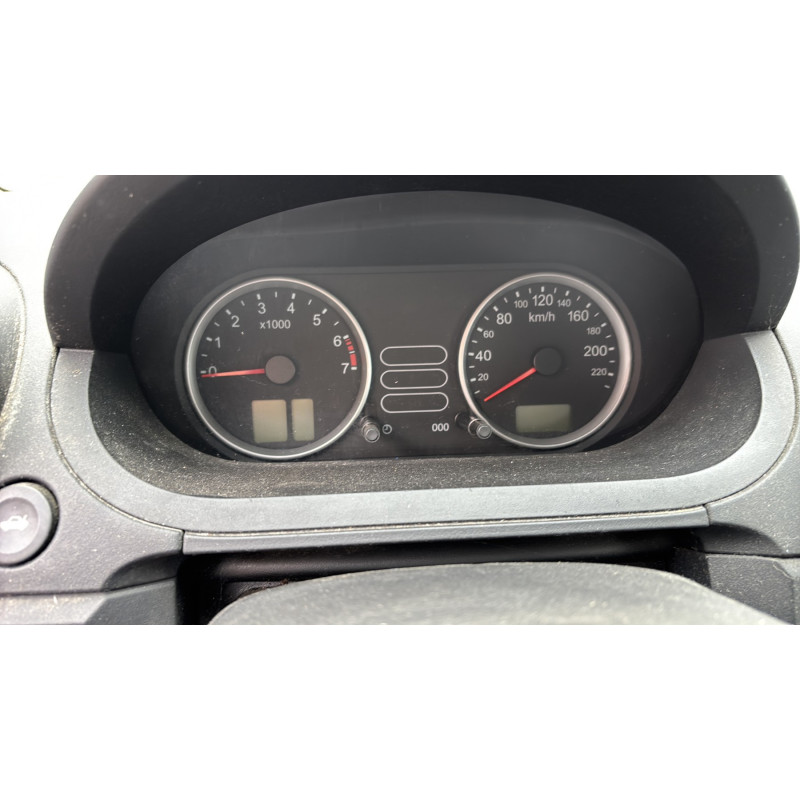 FORD FIESTA 5 PHASE 1 1.3i - 8V Photo n°10