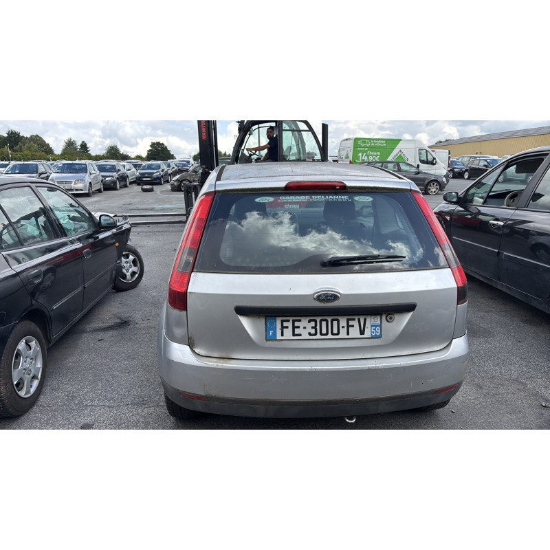 FORD FIESTA 5 PHASE 1 1.3i - 8V Photo n°17