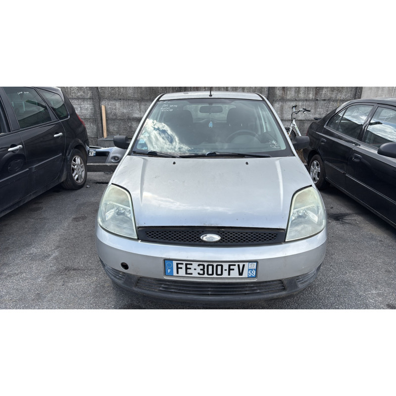 FORD FIESTA 5 PHASE 1 1.3i - 8V Photo n°20