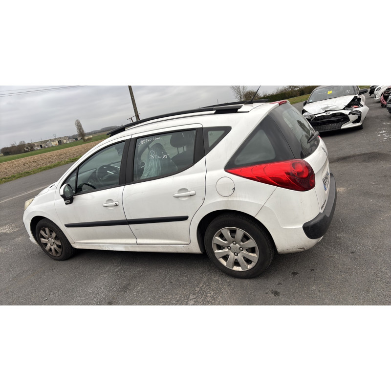 PEUGEOT 207 PHASE 1 BREAK 1.6 HDI - 16V TURBO Photo n°17