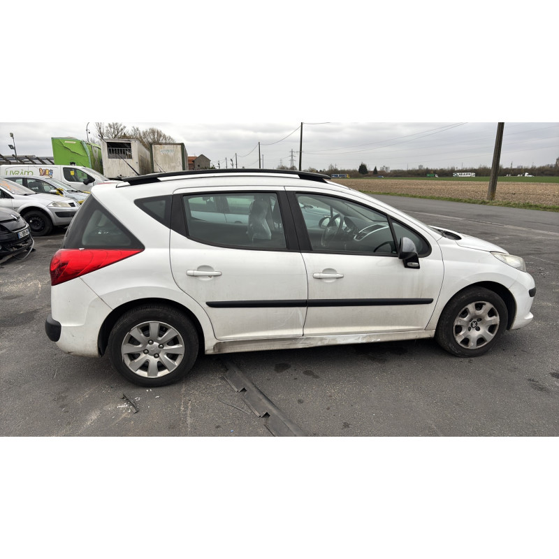 PEUGEOT 207 PHASE 1 BREAK 1.6 HDI - 16V TURBO Photo n°18
