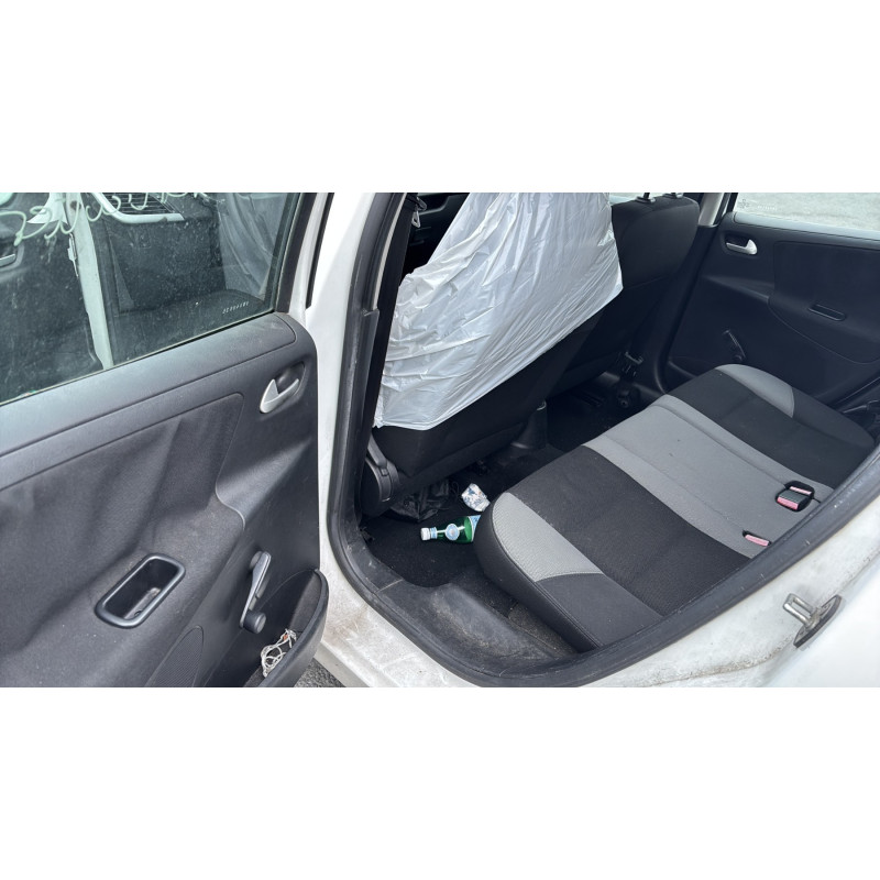 PEUGEOT 207 PHASE 1 BREAK 1.6 HDI - 16V TURBO Photo n°21