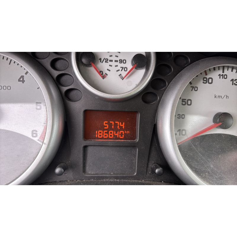 PEUGEOT 207 PHASE 1 BREAK 1.6 HDI - 16V TURBO Photo n°26