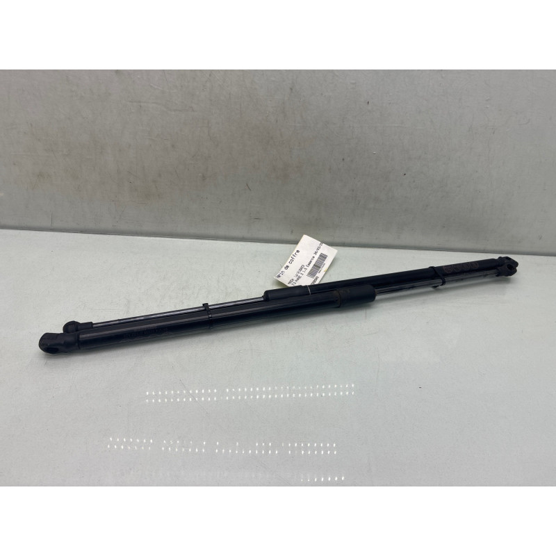 Verin de coffre MAZDA 2 3 Photo n°4