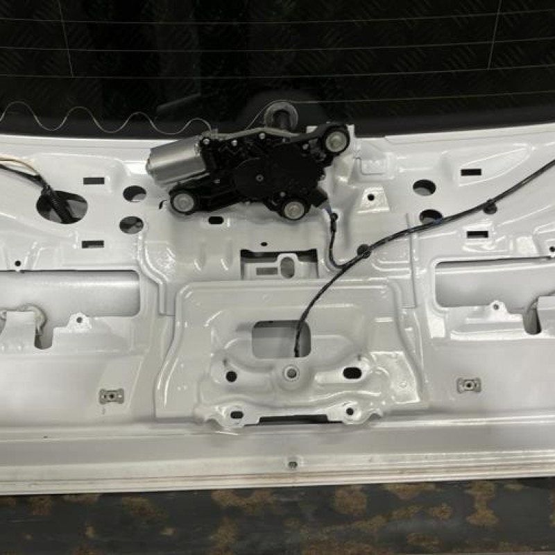 Malle/Hayon arriere FORD FOCUS 3 Photo n°5