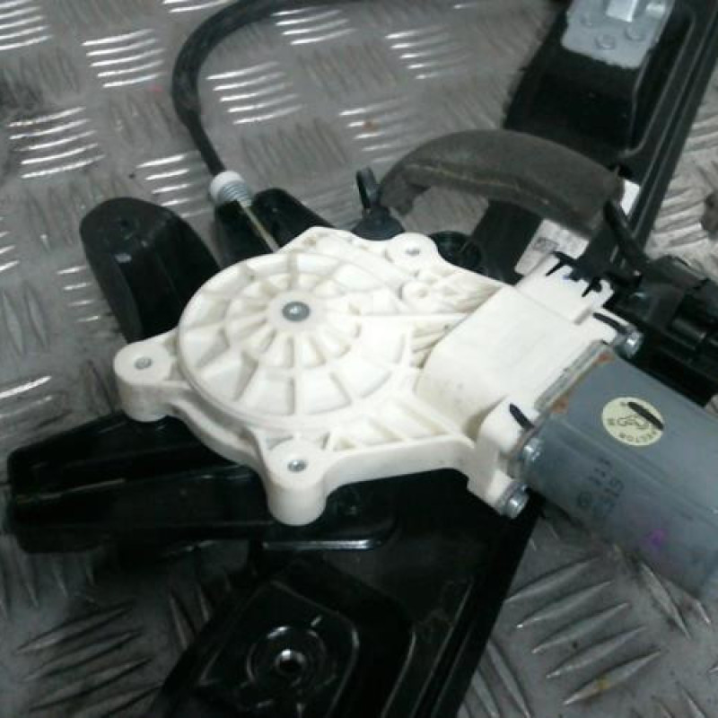 Leve vitre electrique avant droit FORD FOCUS 3 Photo n°2