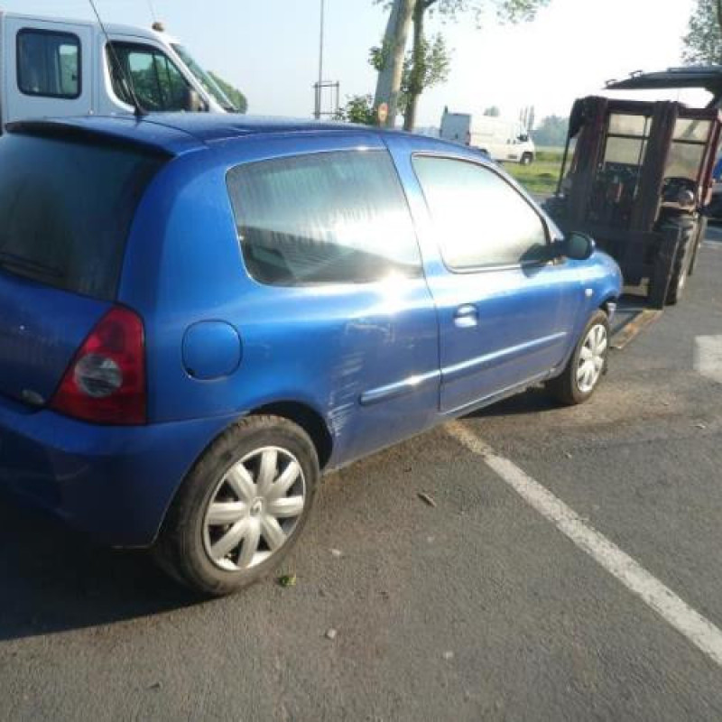 Bouton de coffre RENAULT CLIO 2 CAMPUS Photo n°6
