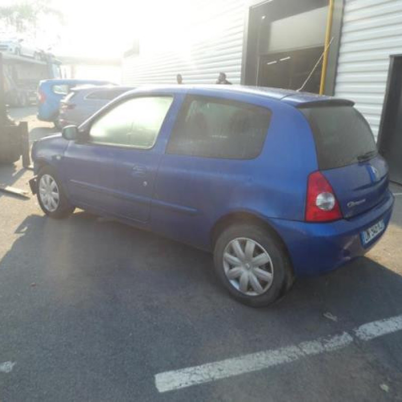 Bouton de coffre RENAULT CLIO 2 CAMPUS Photo n°7