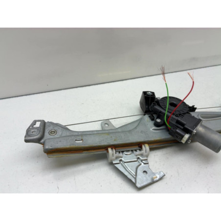 Leve vitre electrique avant droit SUZUKI SX4 2 S-CROSS