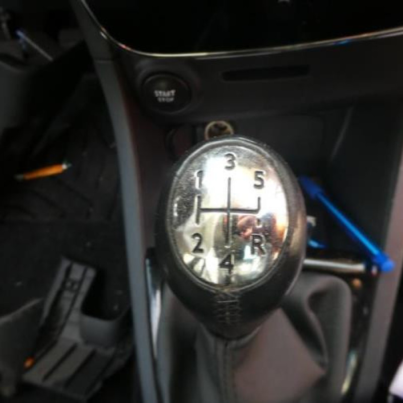 Verin de coffre RENAULT CLIO 4 Photo n°8