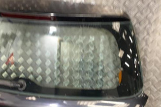 Malle/Hayon arriere SUZUKI SWIFT 3