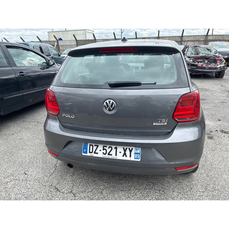 VOLKSWAGEN POLO 5 PHASE 2 1.2 TSI - 16V TURBO Photo n°17