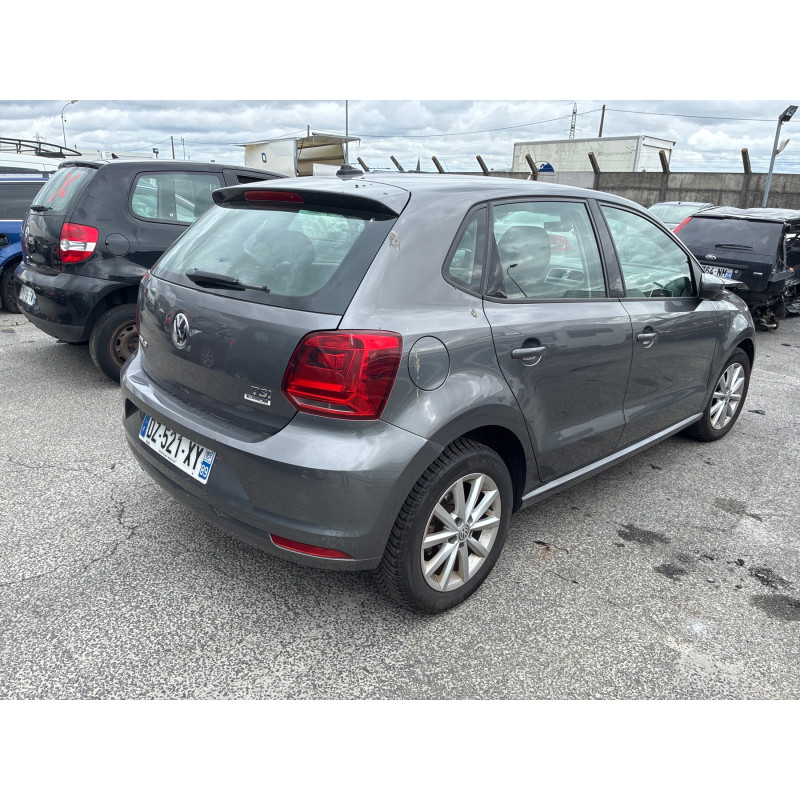 VOLKSWAGEN POLO 5 PHASE 2 1.2 TSI - 16V TURBO Photo n°18
