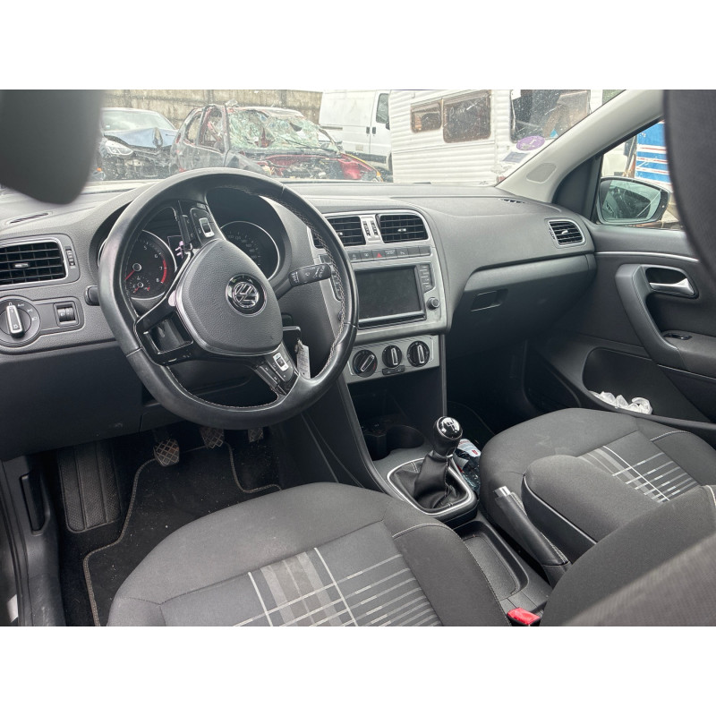 VOLKSWAGEN POLO 5 PHASE 2 1.2 TSI - 16V TURBO Photo n°25