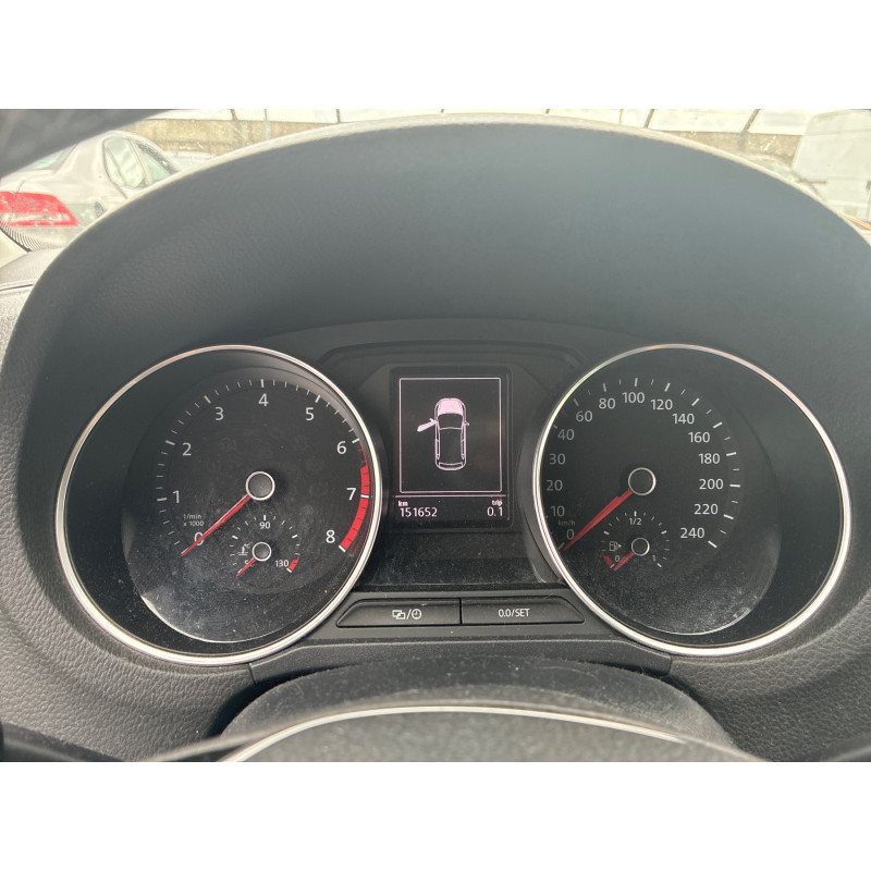 VOLKSWAGEN POLO 5 PHASE 2 1.2 TSI - 16V TURBO Photo n°29
