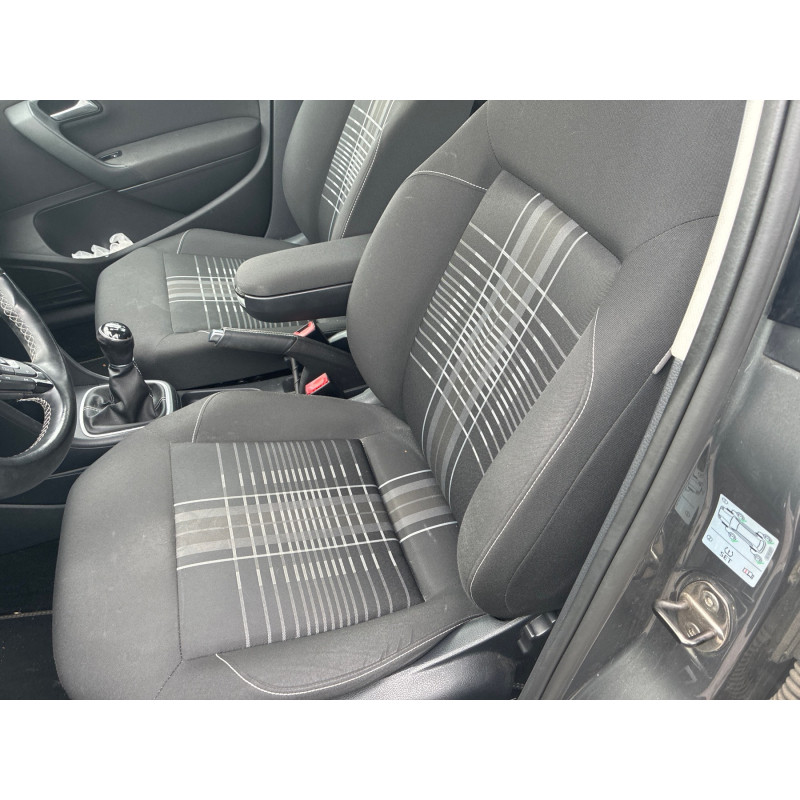 VOLKSWAGEN POLO 5 PHASE 2 1.2 TSI - 16V TURBO Photo n°30