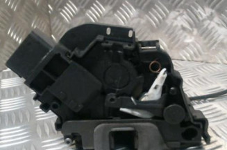 Serrure avant droit FORD MONDEO 3